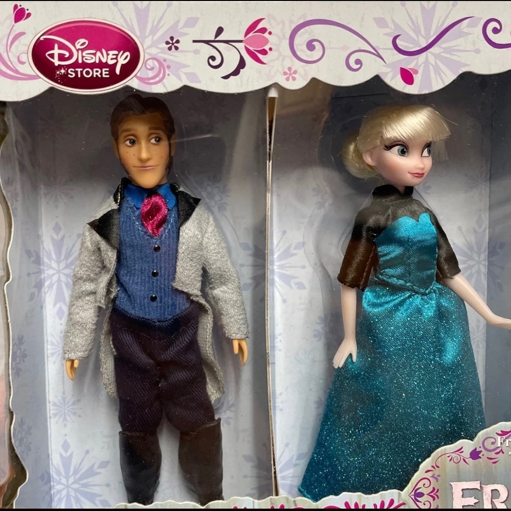 🛑SOLD🛑 Disney Frozen Mini Doll Set - Picture 3 of 5